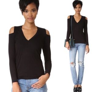 Monrow Classic Women Black V-Neck Ribbed Cut Out Top Cold Shoulder Long Sleeve M